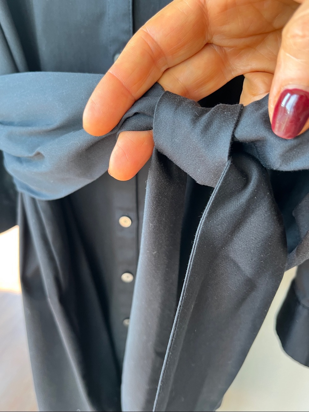 UNTUCKit Angelina Black Cotton Shirtdress with stretch - like new - Picture 8 of 15